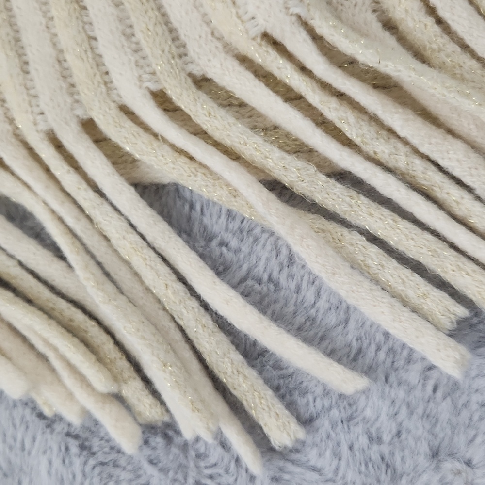 Ana & Rose cream colored poncho sweater with fur collar - Picture 7 of 9